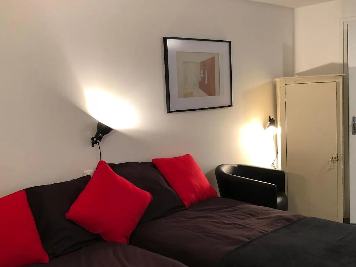 Cite Pilleux - Charming Studio In A Flowery Pedestrian Lane location