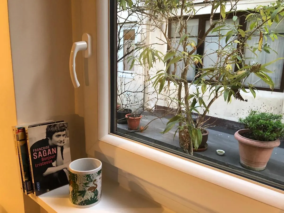 Cite Pilleux - Charming Studio In A Flowery Pedestrian Lane Paris 0*,  France